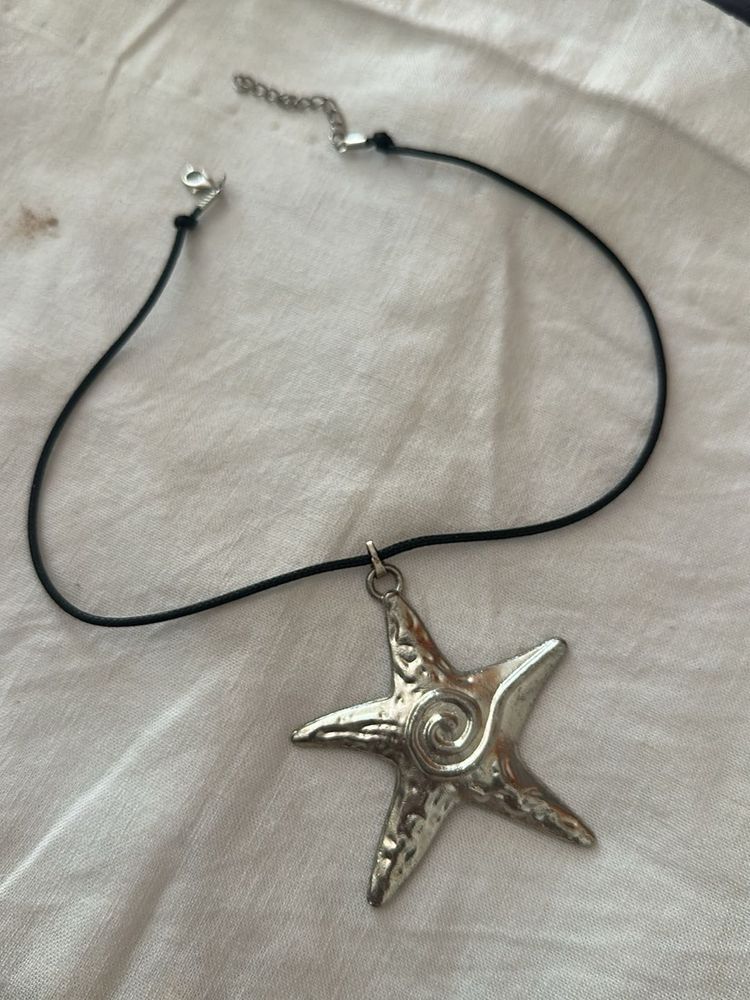 Starfish Pendant Necklace
