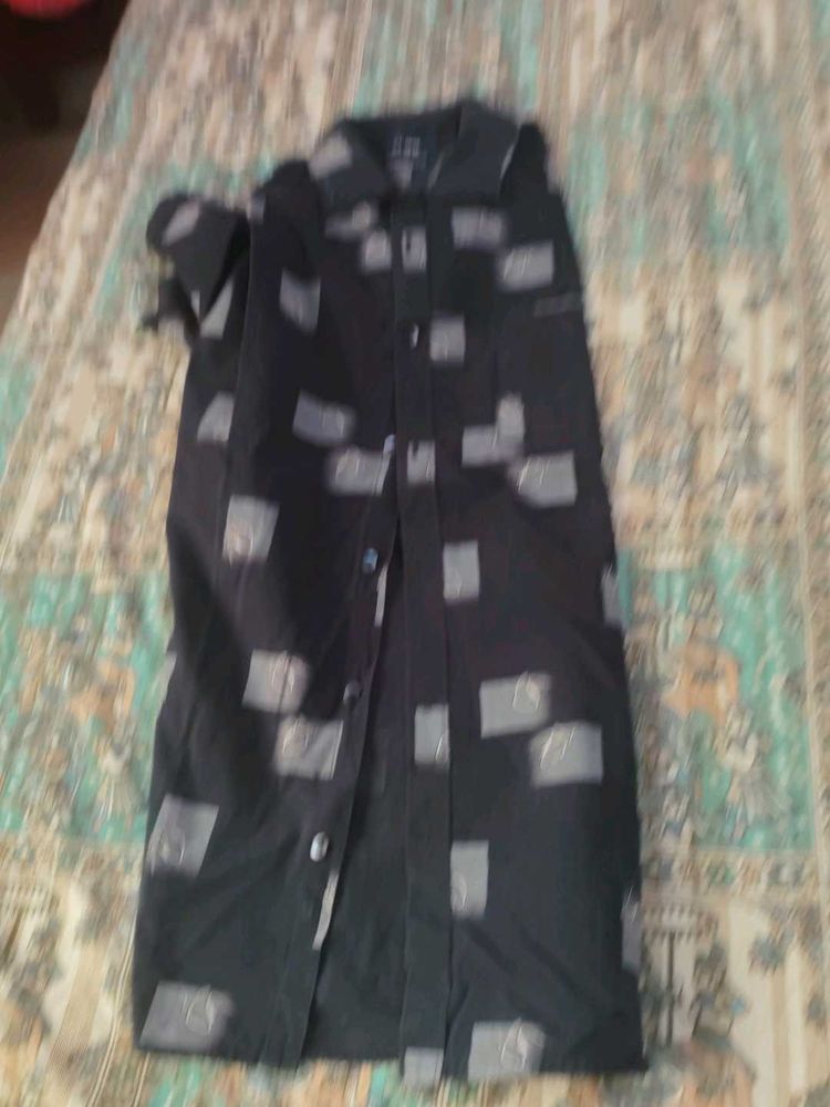 Men's Printed Button-Up Shirt