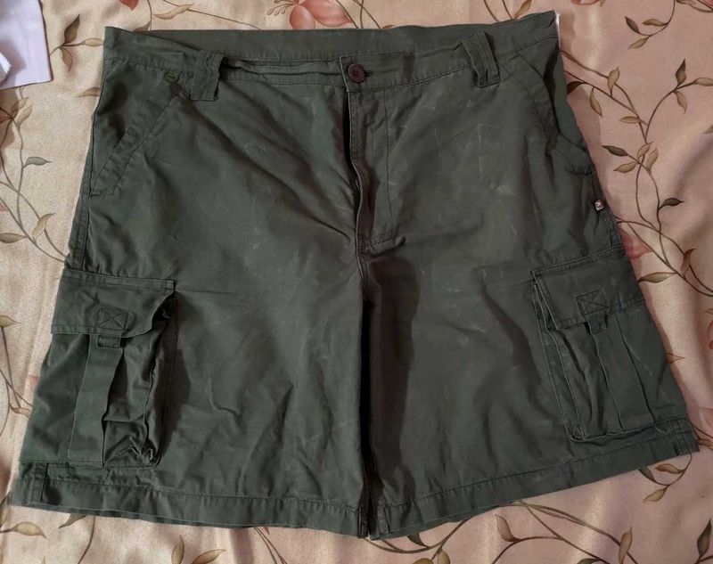 Men's Olive Cargo Shorts 40 size