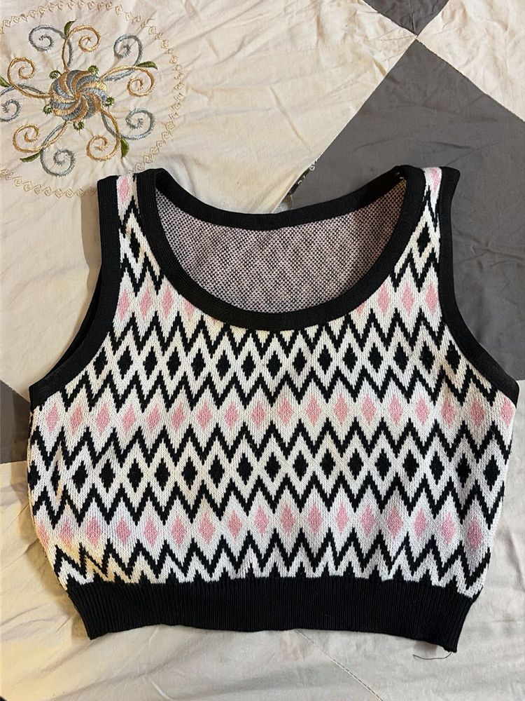 Geometric Pattern Knit Tank Top