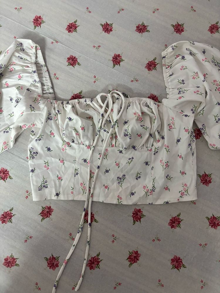 Cute Floral Print Puff Sleeve Top