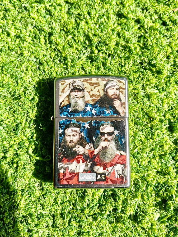 Official Duck Dynasty A&amp;E Zippo Windproof Lighter