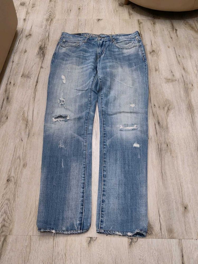 Ma6242 American Eagle jeans waist 32 inches