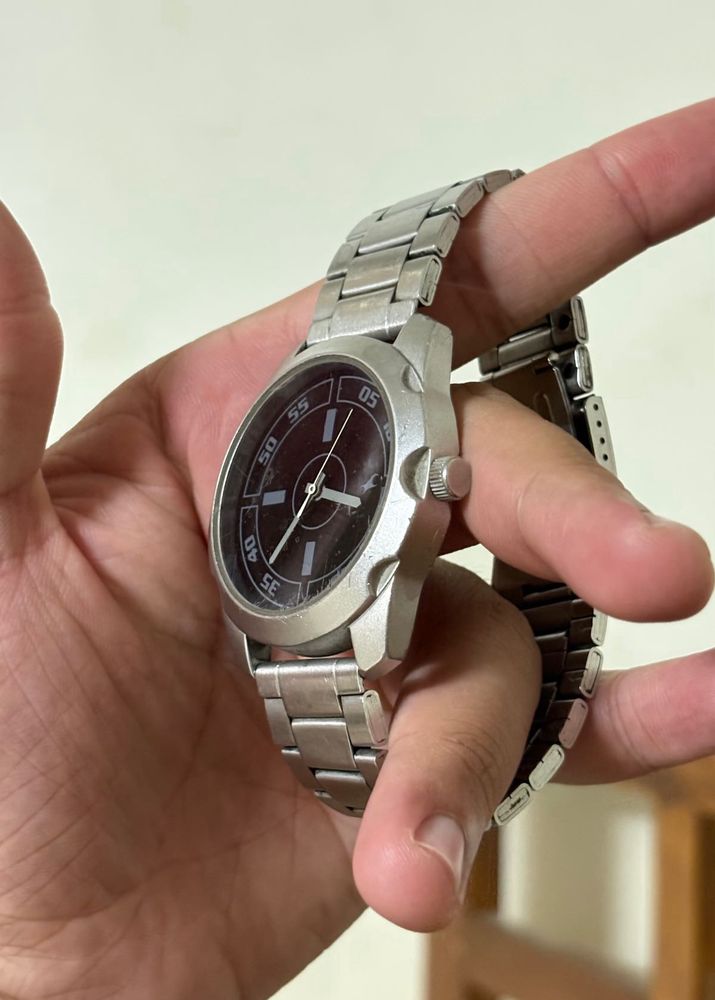 Fastrack Stylish Men's Watch with Metal Strap