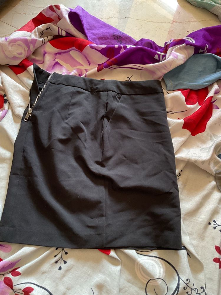 black mini skirt