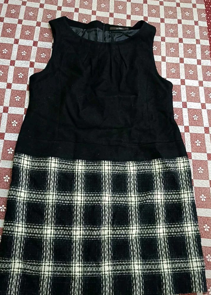 Black Plaid Sleeveless Mini Dress