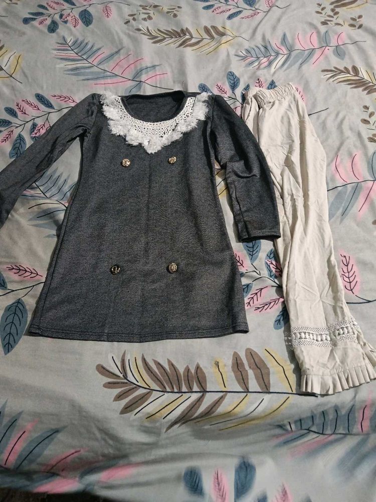 Girls Grey Kurta Set with Lace Detail