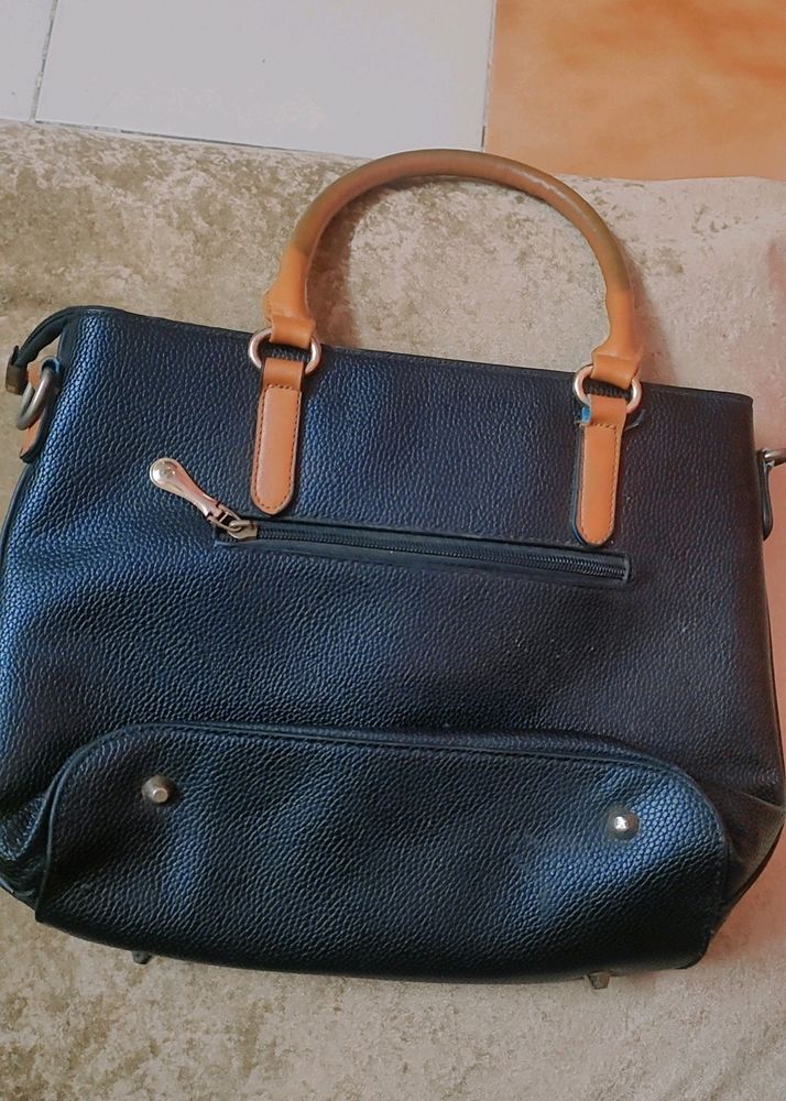Very Fine Quality Purse