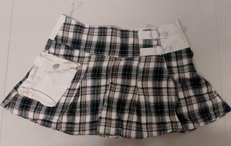 Plaid Pleated Mini Skirt