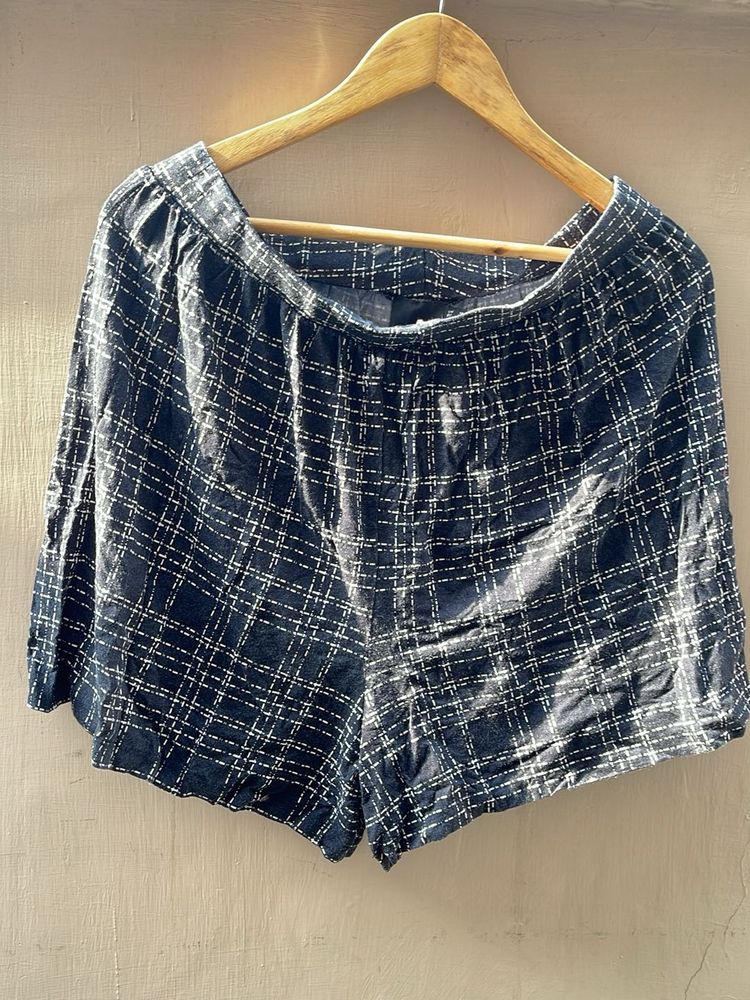 Chic Plaid Shorts