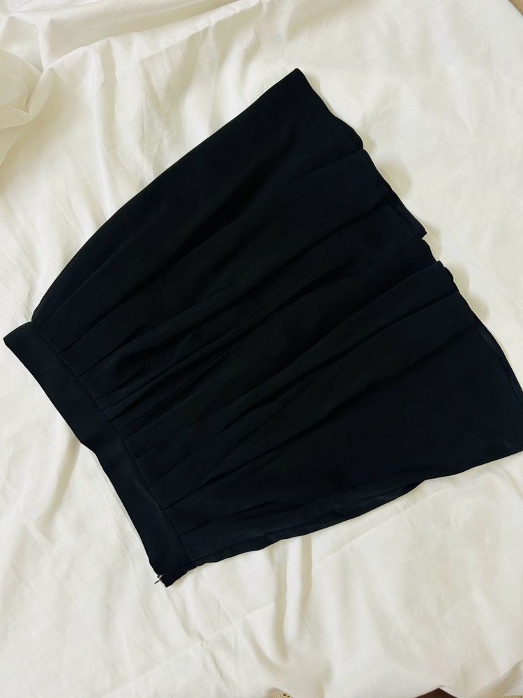 Black mini skirt