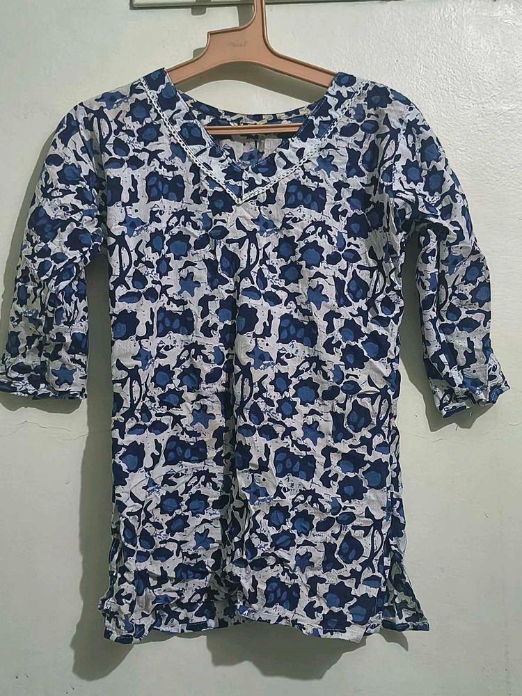 Blue floral print kurta