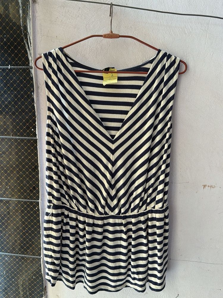 Striped V-Neck Sleeveless Top