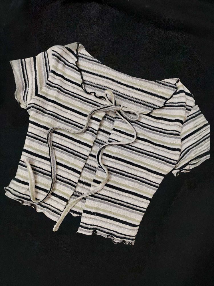 KOREAN SHRUG TOP