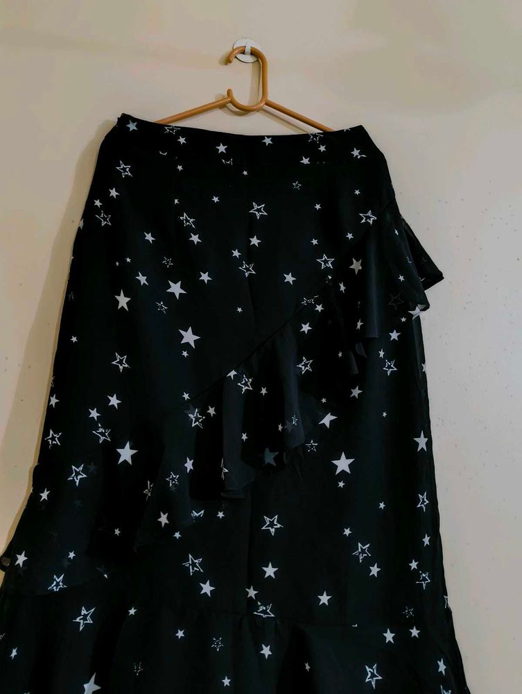Star Print Ruffled Skirt