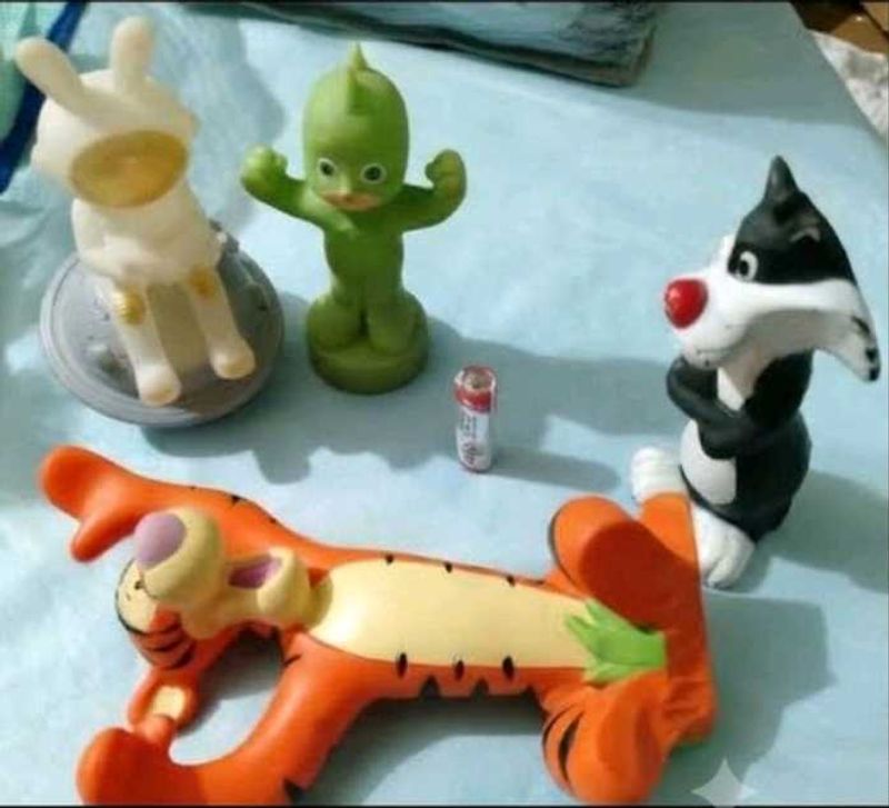 4 big size toys