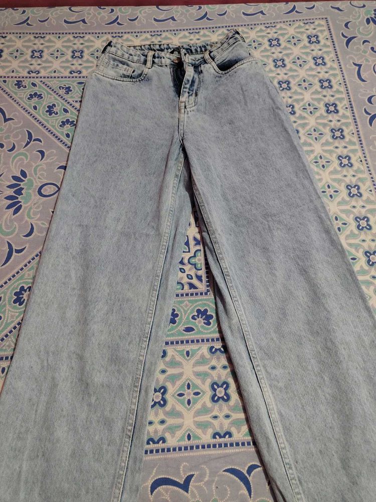 Light Wash Wide Leg Jeans