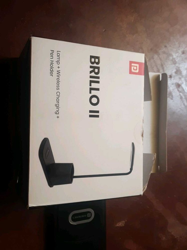 Study Light With Wireless Charging