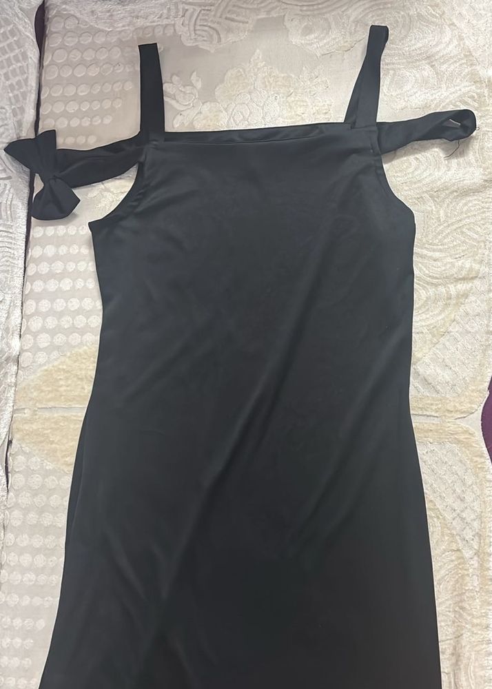 SALE - Chic Black Cold Shoulder Dress - S, M