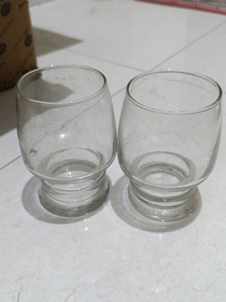 Set of 2 Clear Glass Cups