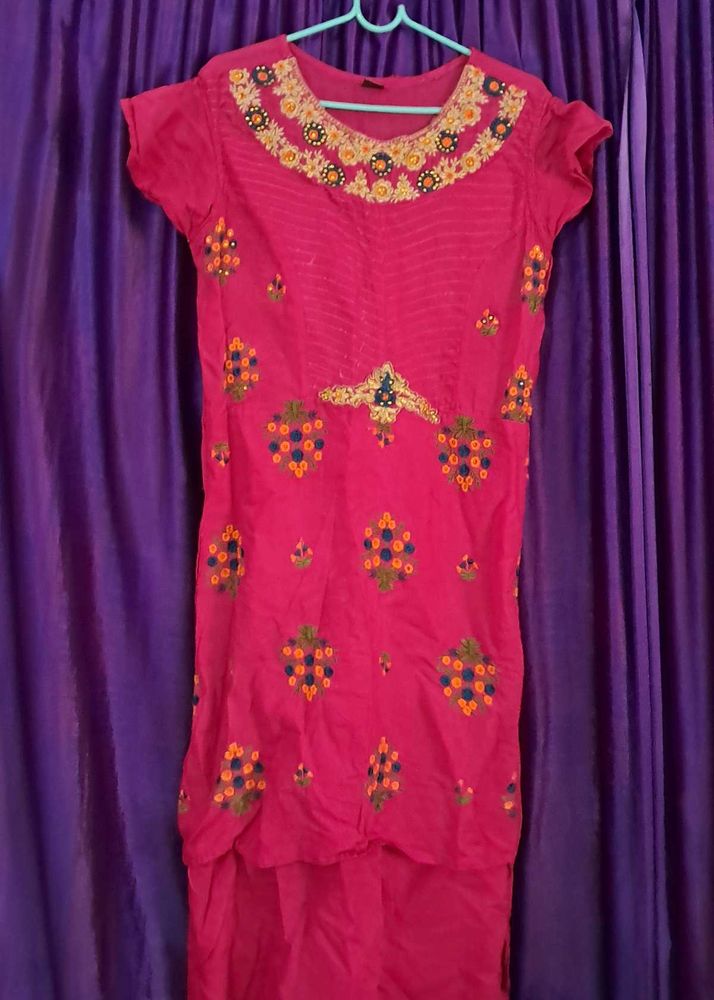 Embroidered Pink Kurta