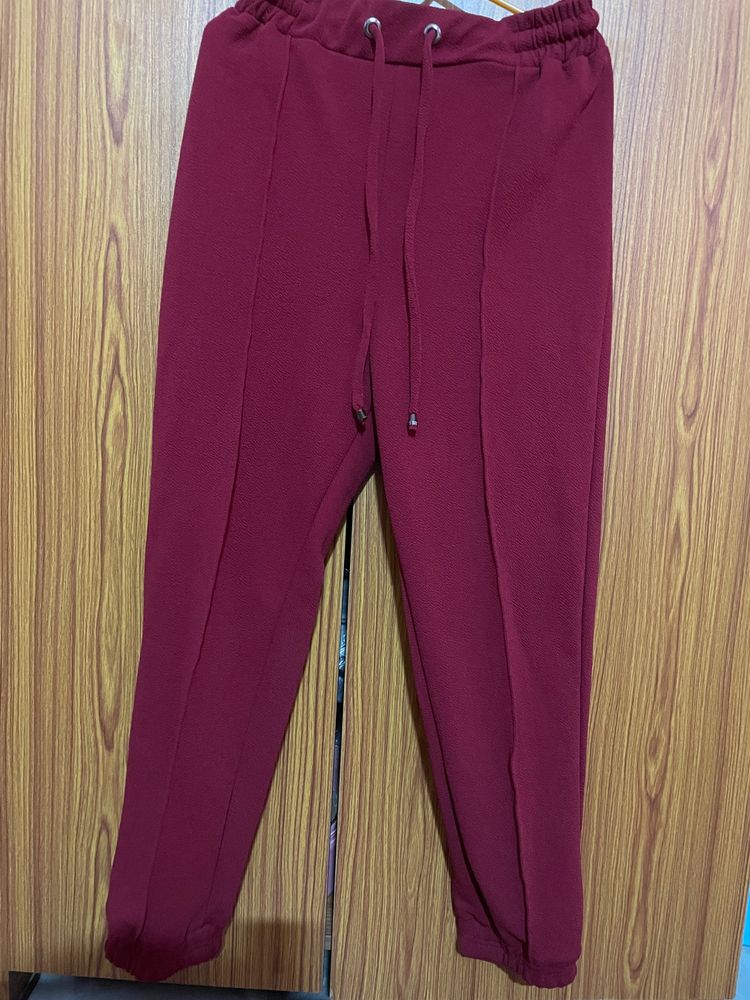 Dark red/Maroon Jogger Style trousers