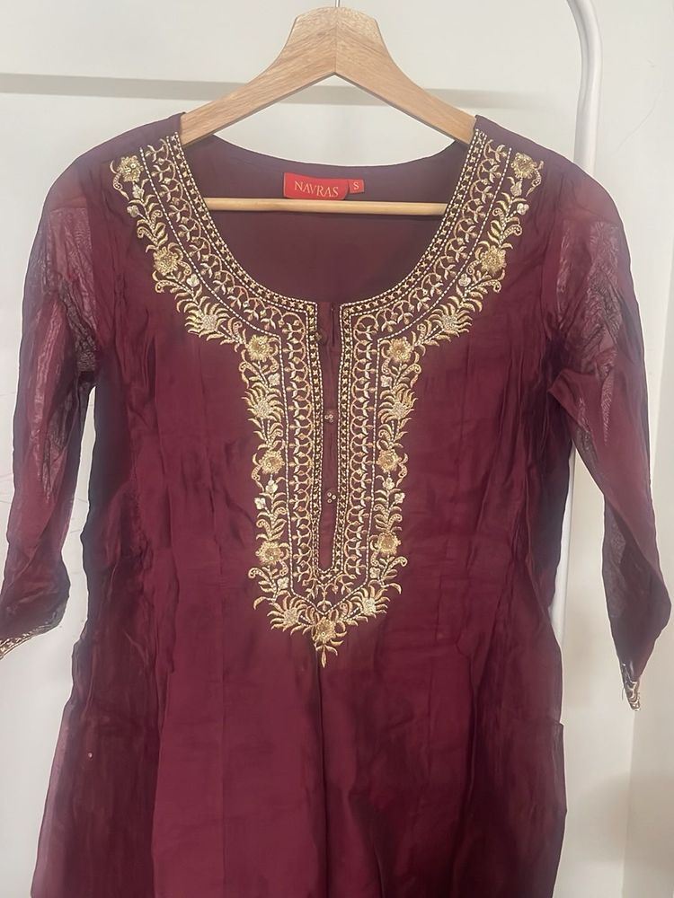 Elegant Embroidered Kurta with dupatta