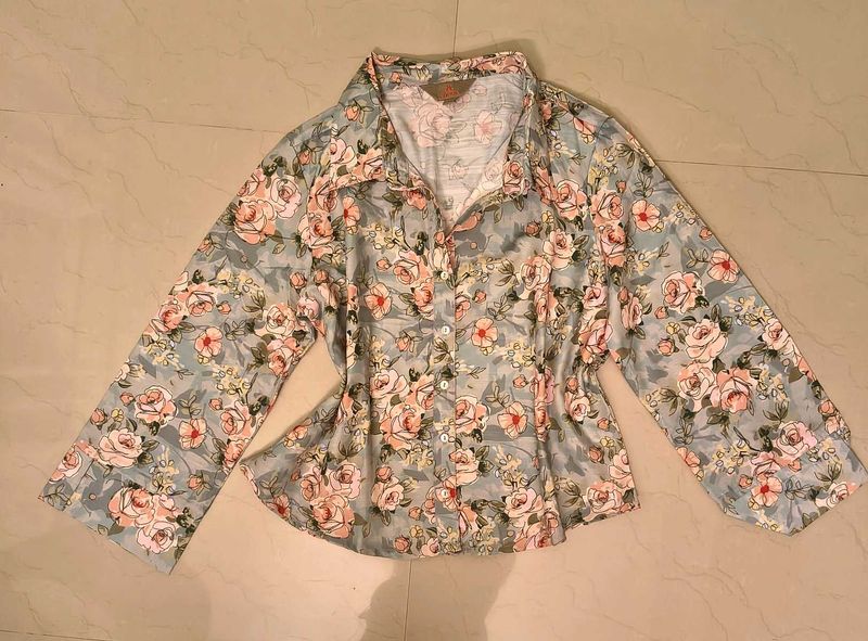 Floral Print Button-Up Blouse