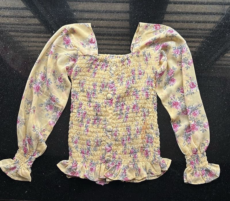 Chic Floral Smocked Puff Sleeve Top