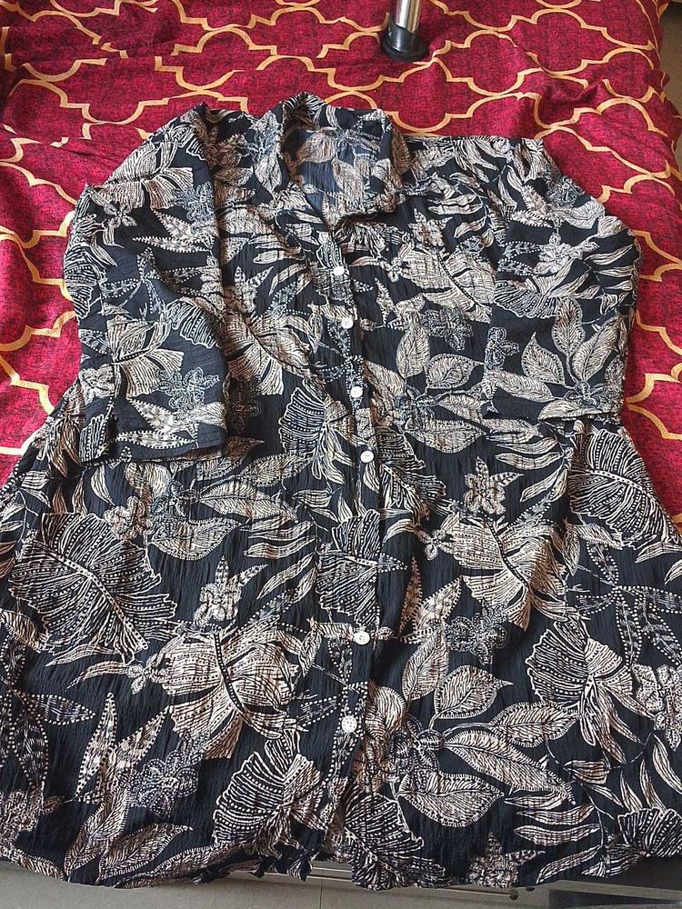 Stylish Leaf Print Button-Up Top