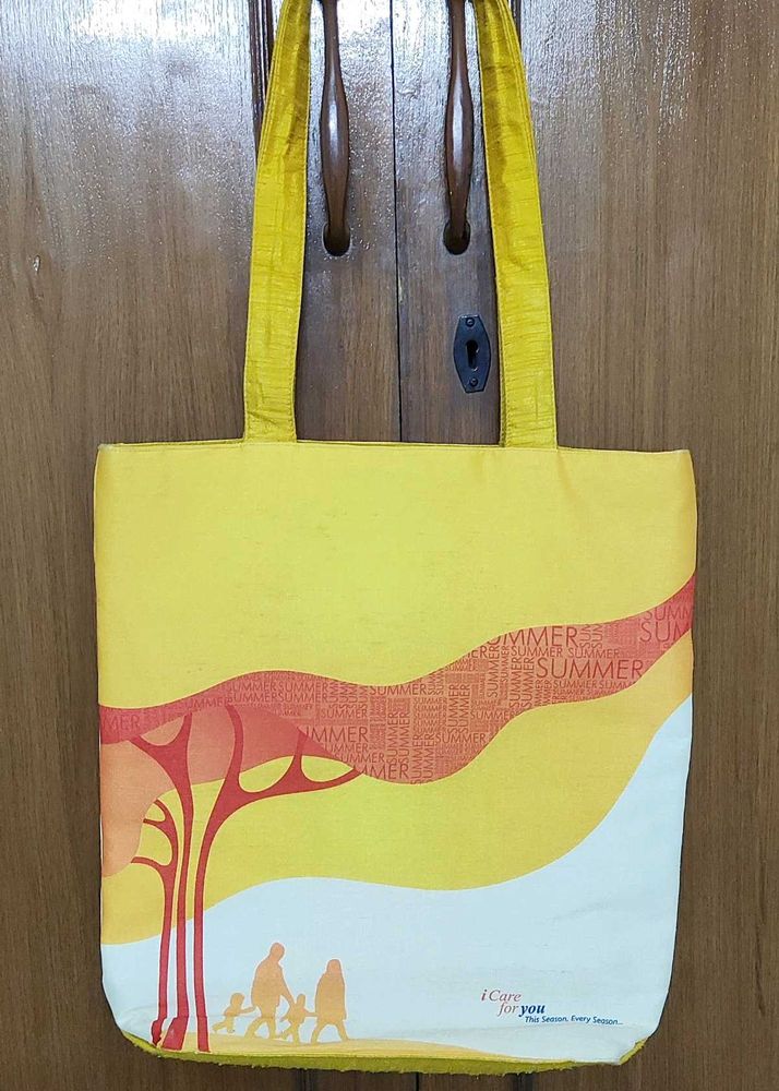 Vibrant Yellow Summer Tote Bag with Zippers