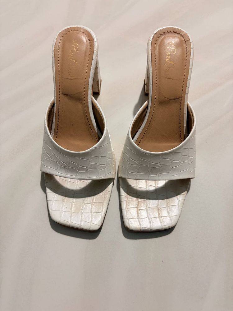 Stylish White Block Heel Mules
