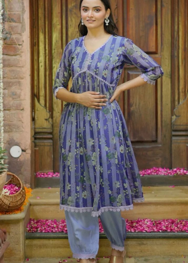 Stylish Blue Floral Striped Kurta Set