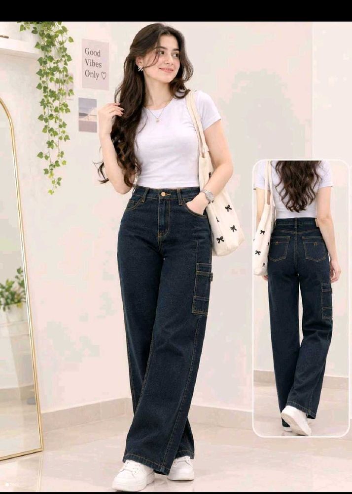 Baggy Dark Wash Cargo Jeans