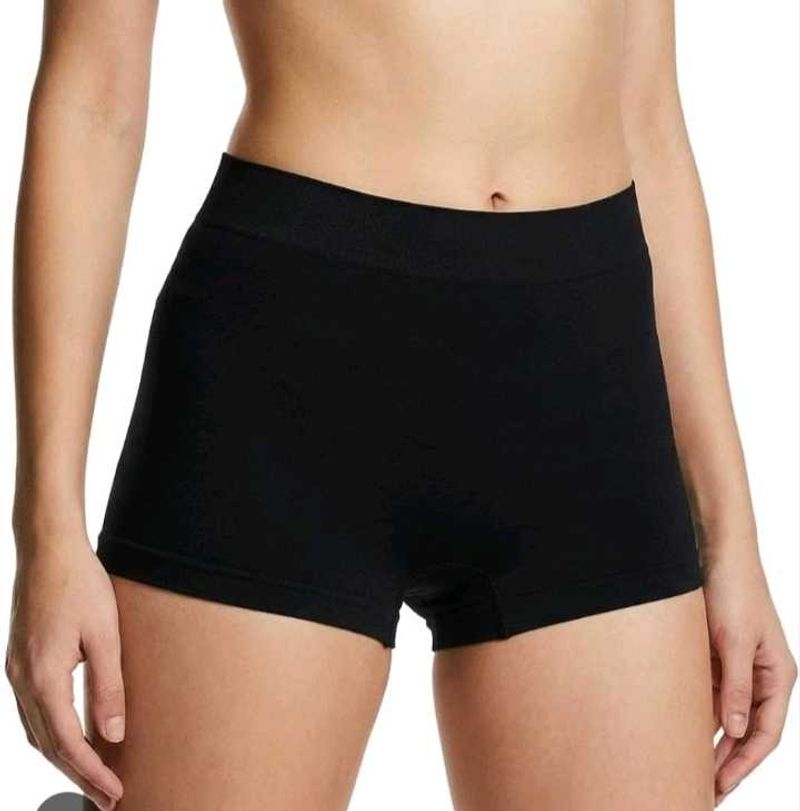 New Black panty