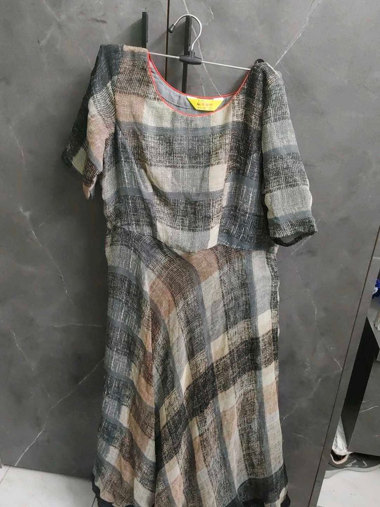 Stylish Checked Ethnic Gown