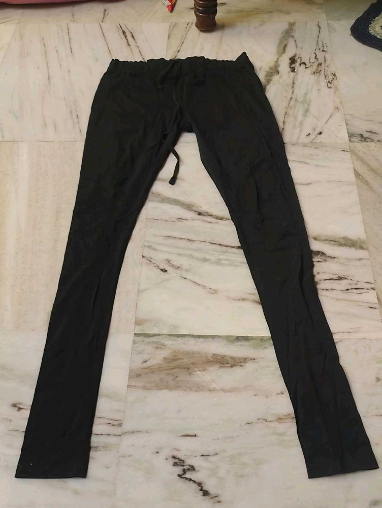 Max Black Leggings