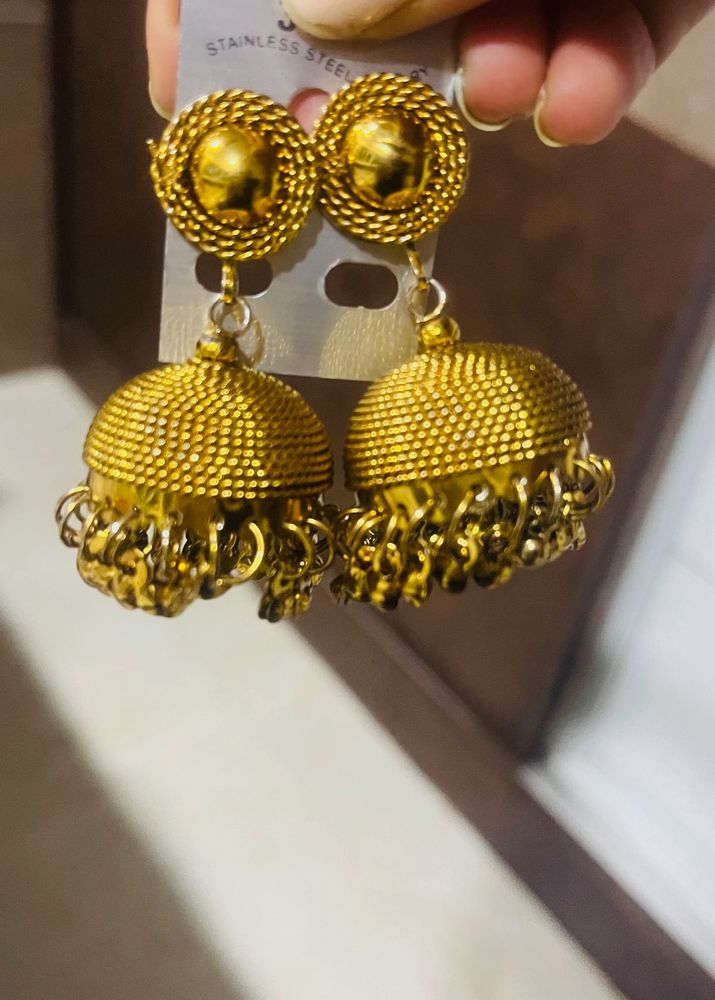 earring