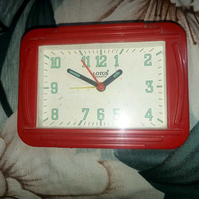 Lotus Quartz Beep Alarm Analog Clock.