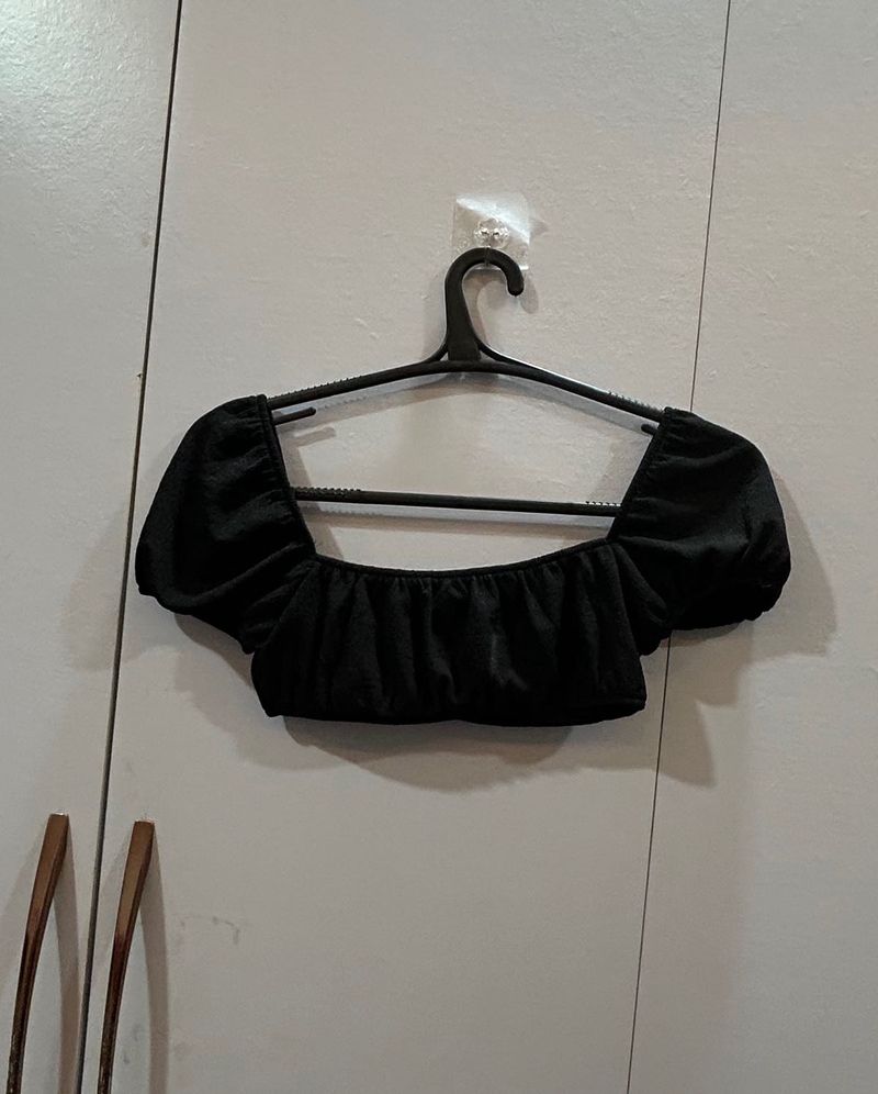 Black crop top