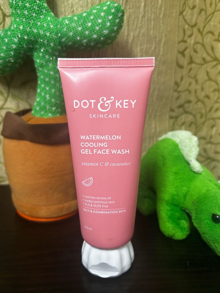 Dot and key face wash