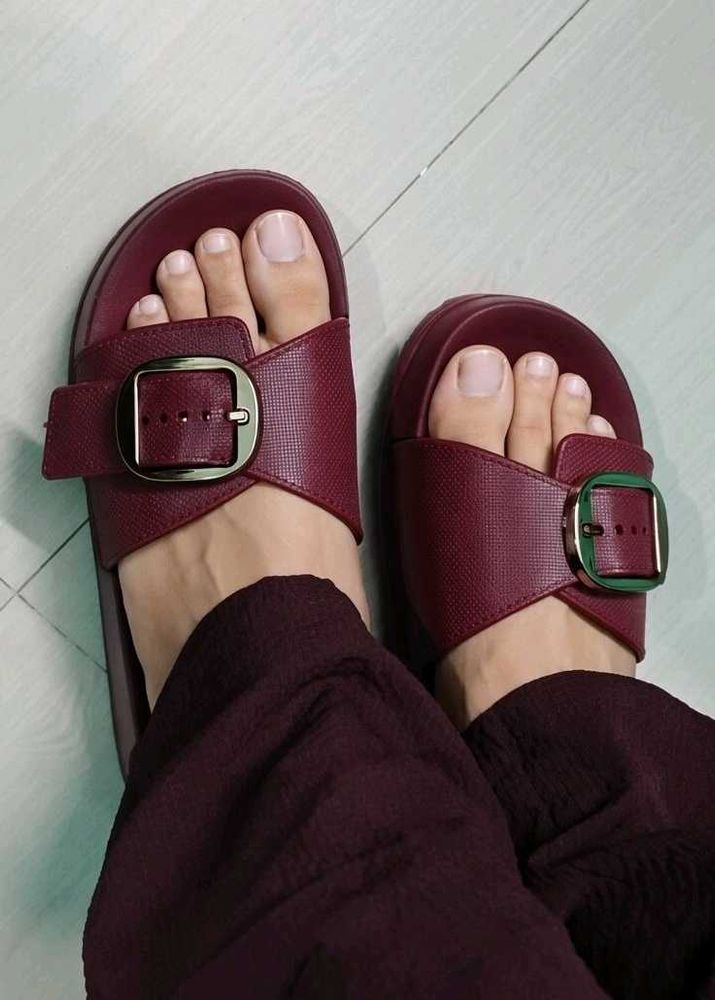 Stylish Burgundy Buckle Sandals