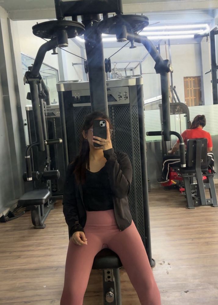 Comfortable Pink Athletic Leggings size-M
