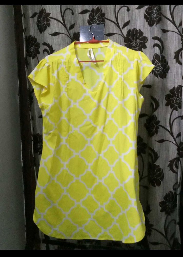 Dressberry yellow top