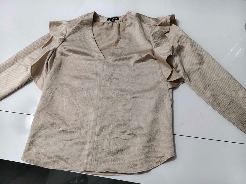 Stylish Ruffled Sleeve Top