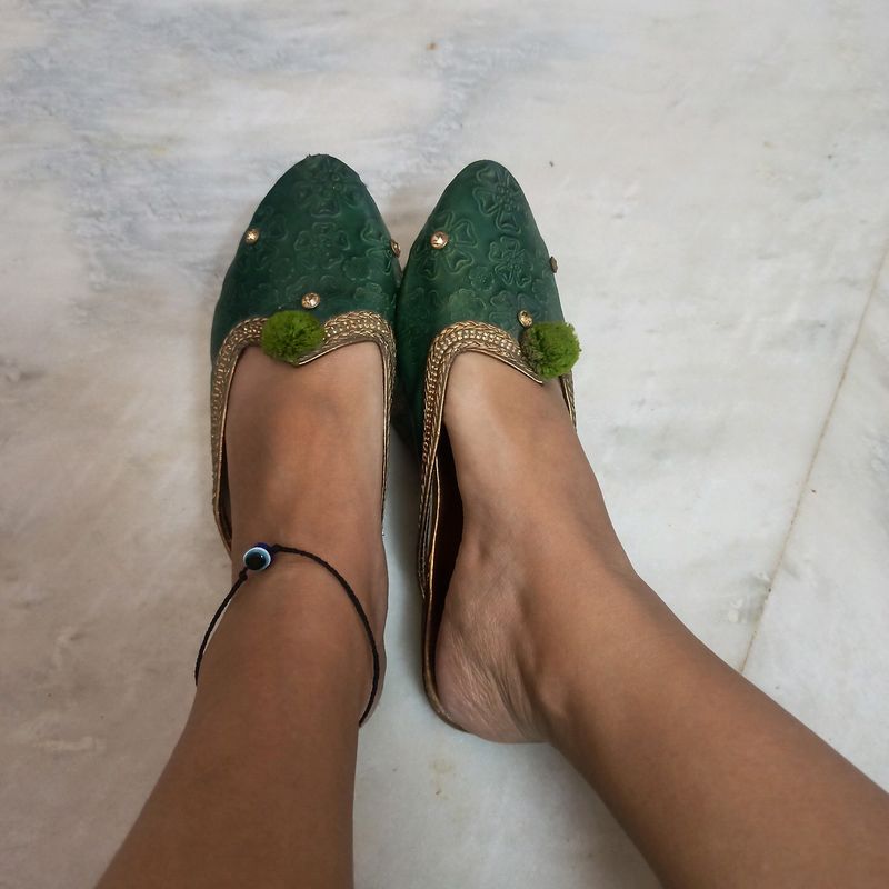 Green Mojari