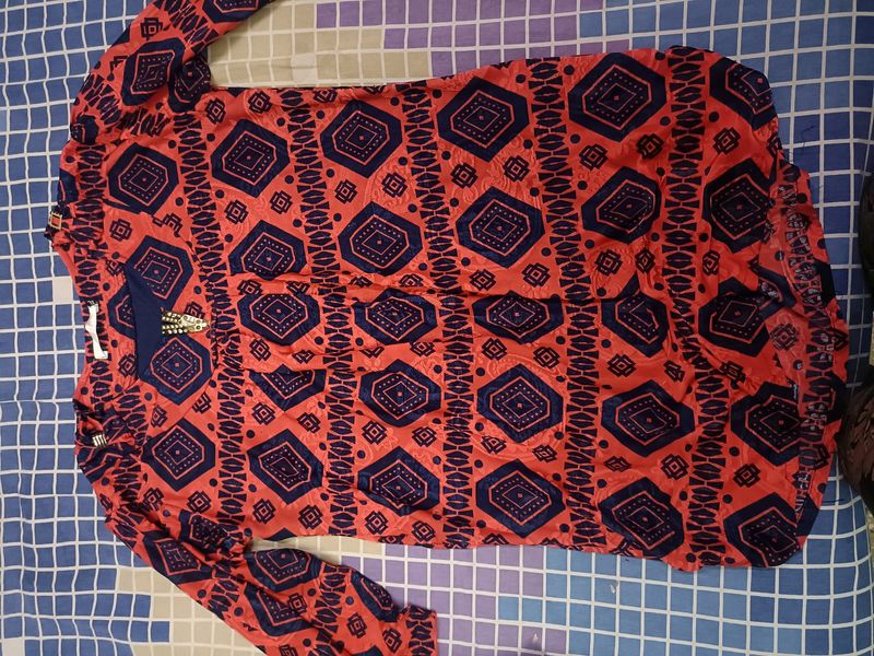Women Top In Xl Size 3/4 Sleeves