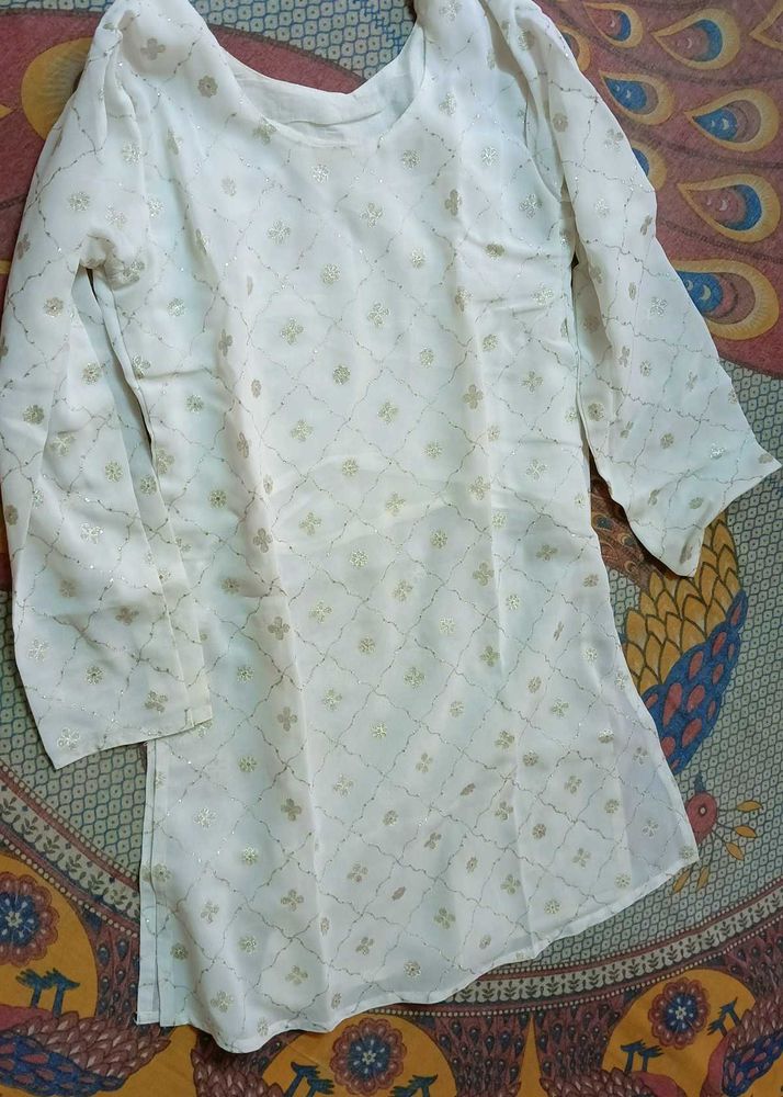 White Chiffon Georgette Top With Pant.