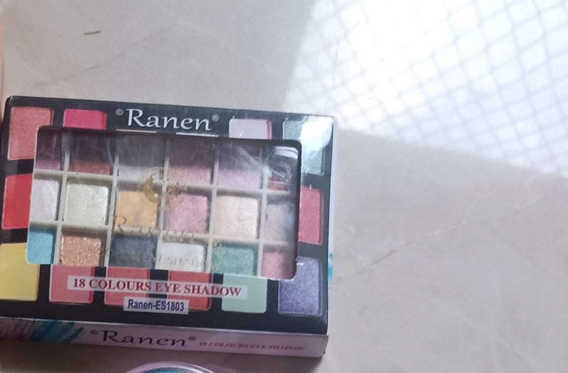 Ranen 18 Colours Eye Shadow Palette total 7 item