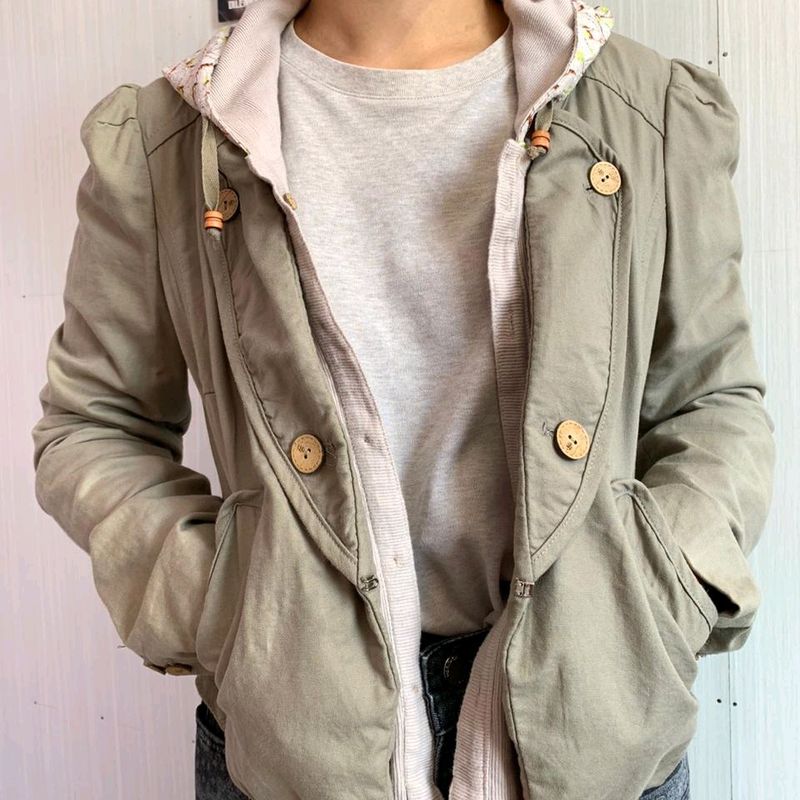 Jumper Jacket removeable hood